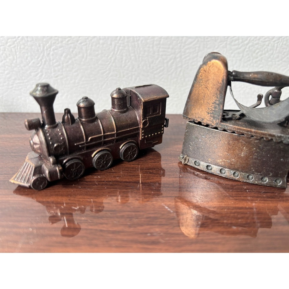 Vintage Die Cast Metal Pencil Sharpener Lot Train Gramophone Iron Miniature - Picture 2 of 6